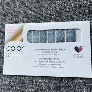 ColorStreet nails- ice to meet you *retired*